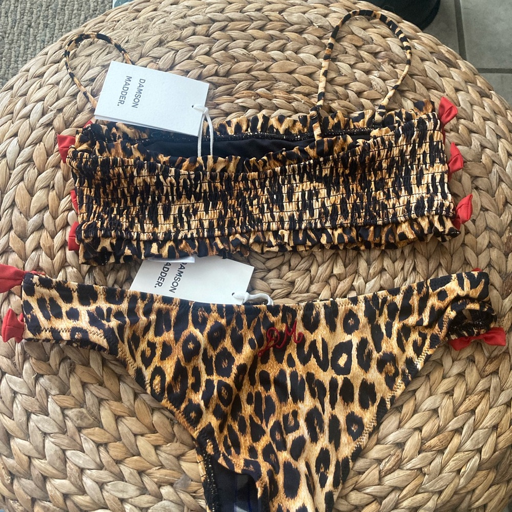 Damson Madder Leo Bikini with Red Bow Details NWT - Picture 4 of 4